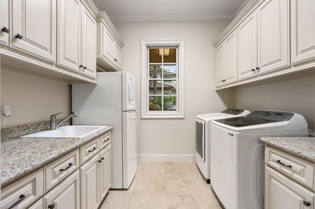 50 S Badger Lodge Circle, Spring, TX 77389