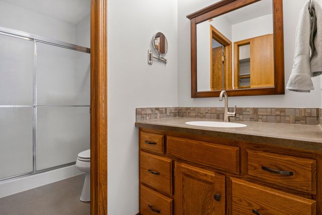 104 W FERNDALE Drive, Council Bluffs, IA 51503