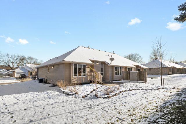 104 W FERNDALE Drive, Council Bluffs, IA 51503