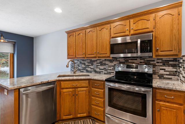 104 W FERNDALE Drive, Council Bluffs, IA 51503