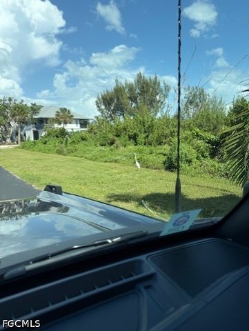 9436 Beverly LN, Sanibel, FL 33957