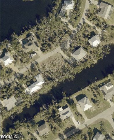 9436 Beverly LN, Sanibel, FL 33957
