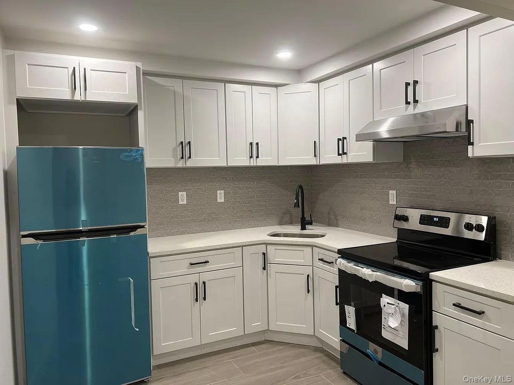 5540 97th Place 3B, Corona, NY 11368 — photo 2