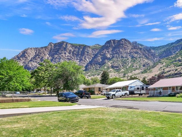 751 N ROBINS AVE, Ogden, UT 84404
