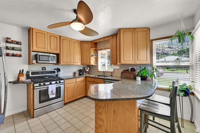 751 N ROBINS AVE, Ogden, UT 84404