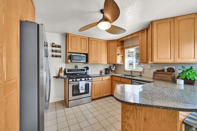 751 N ROBINS AVE, Ogden, UT 84404