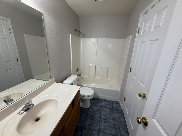 5315 E TRIKALLA DR, Columbia, MO 65202