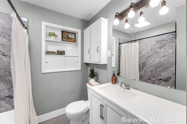 1116 Cricklewood Street Sw, City Of Wyoming, MI 49509