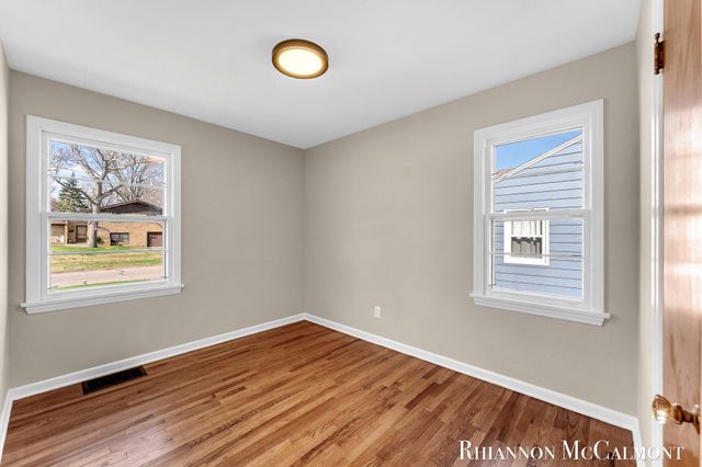 1116 Cricklewood Street Sw, City Of Wyoming, MI 49509
