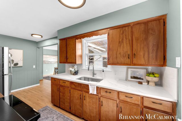 1116 Cricklewood Street Sw, City Of Wyoming, MI 49509