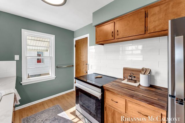 1116 Cricklewood Street Sw, City Of Wyoming, MI 49509
