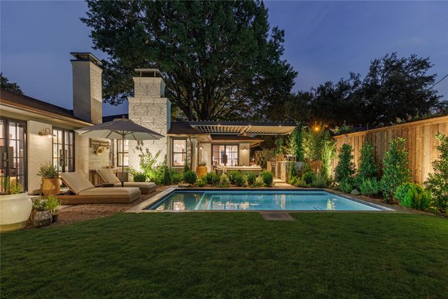 6861 E Mockingbird Lane, Dallas, TX 75214