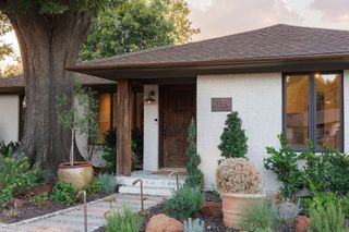 6861 E Mockingbird Lane, Dallas, TX 75214