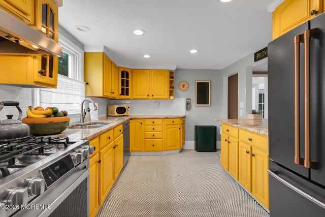 22 Branch Avenue, Oceanport, NJ 07757