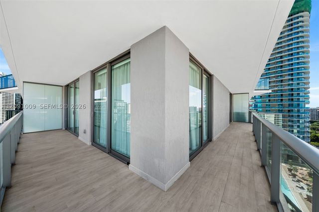 1300 S Miami 1810, Miami, FL 33130