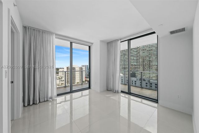 1300 S Miami 1810, Miami, FL 33130