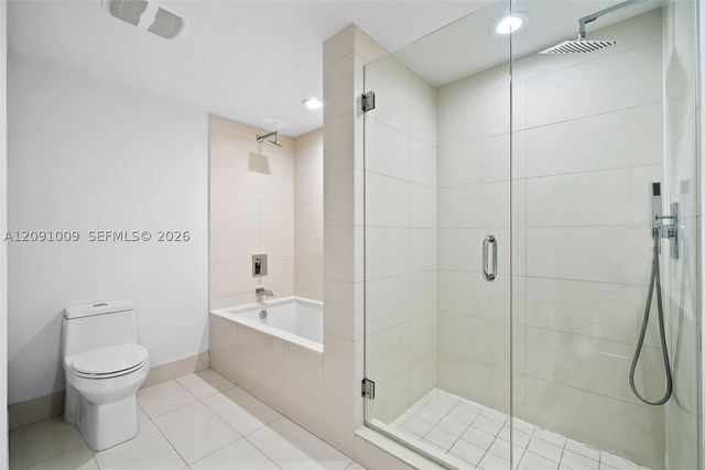 1300 S Miami 1810, Miami, FL 33130