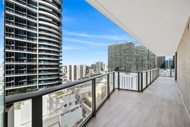 1300 S Miami 1810, Miami, FL 33130