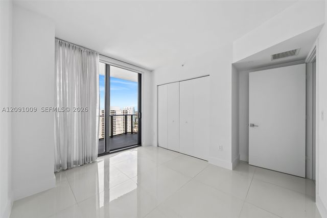 1300 S Miami 1810, Miami, FL 33130