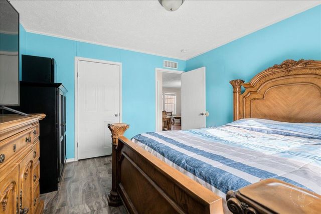 8433 Somerset Road, London, KY 40741