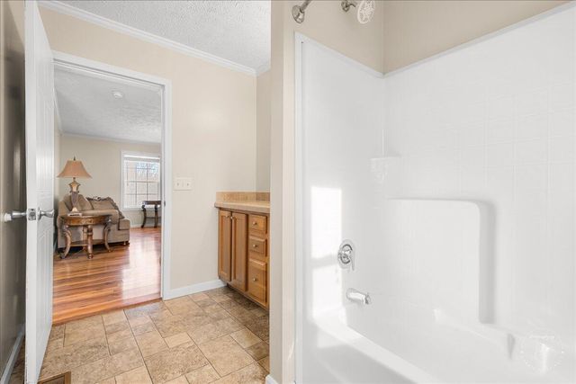 8433 Somerset Road, London, KY 40741