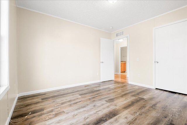 8433 Somerset Road, London, KY 40741