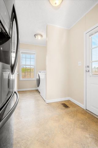 8433 Somerset Road, London, KY 40741