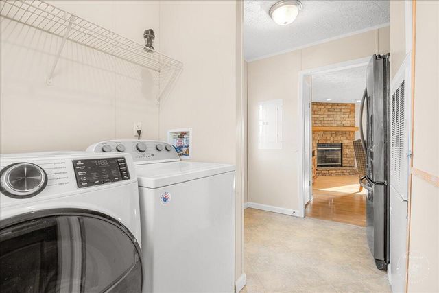 8433 Somerset Road, London, KY 40741