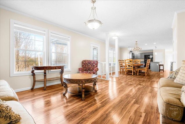 8433 Somerset Road, London, KY 40741