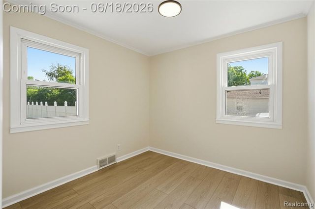 3829 W Auburn Road, Rochester Hills, MI 48309