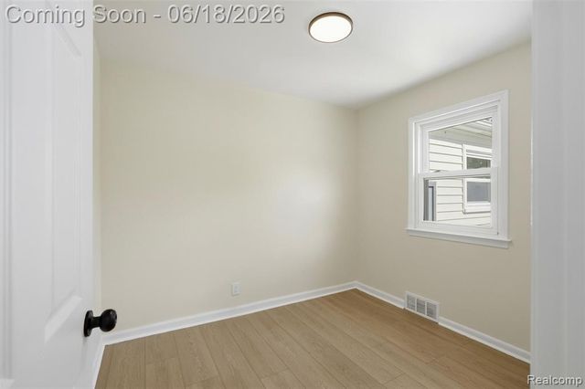 3829 W Auburn Road, Rochester Hills, MI 48309