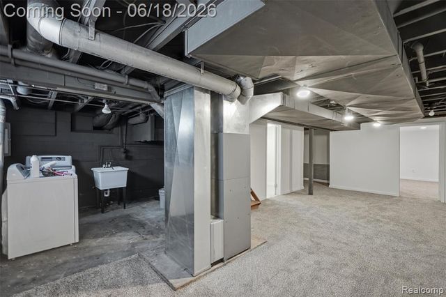 3829 W Auburn Road, Rochester Hills, MI 48309