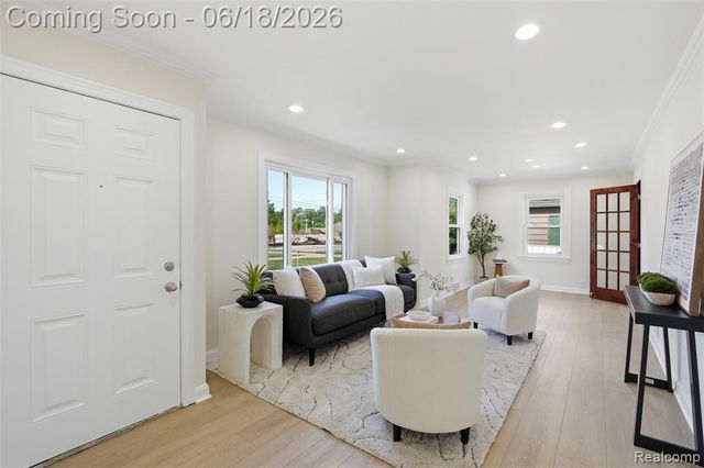 3829 W Auburn Road, Rochester Hills, MI 48309