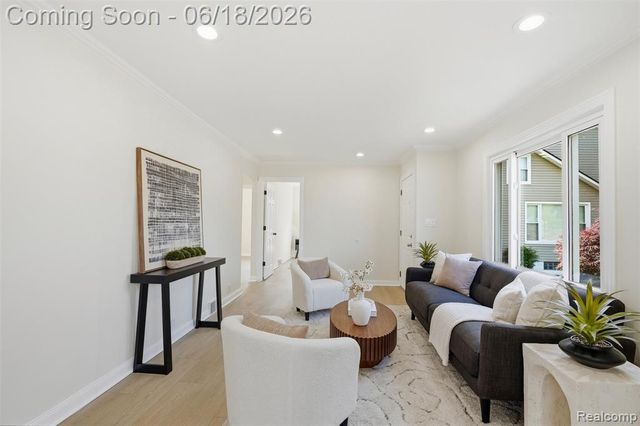 3829 W Auburn Road, Rochester Hills, MI 48309