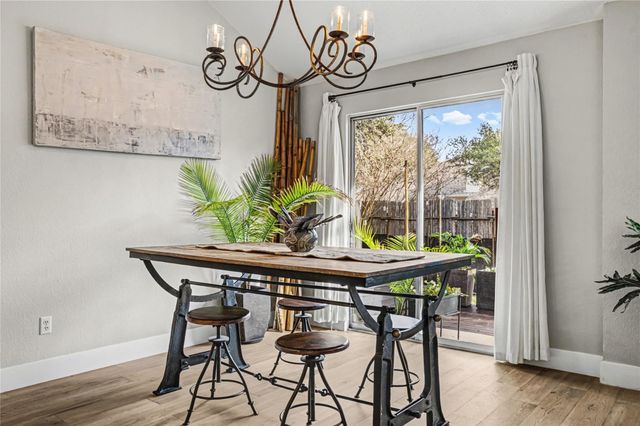 5708 Marchmont LN, Austin, TX 78749