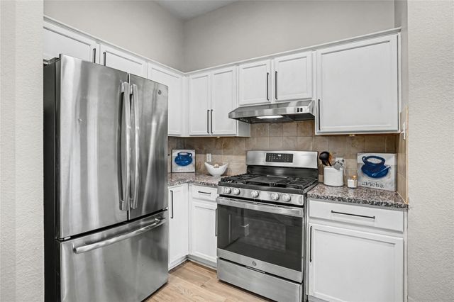 5708 Marchmont LN, Austin, TX 78749