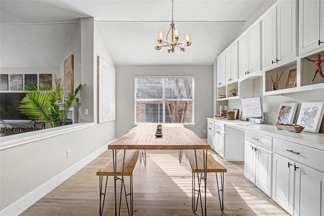 5708 Marchmont LN, Austin, TX 78749