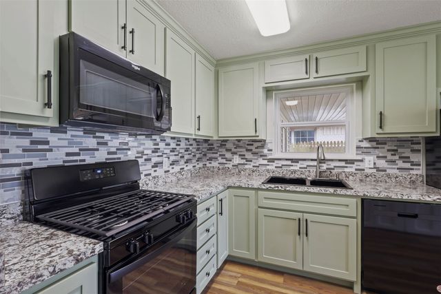 732 W Bullock Street, Denison, TX 75020