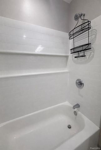 30155 Fort Road, Rockwood, MI 48173