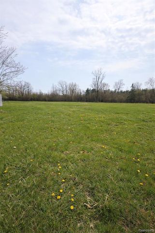 30155 Fort Road, Rockwood, MI 48173