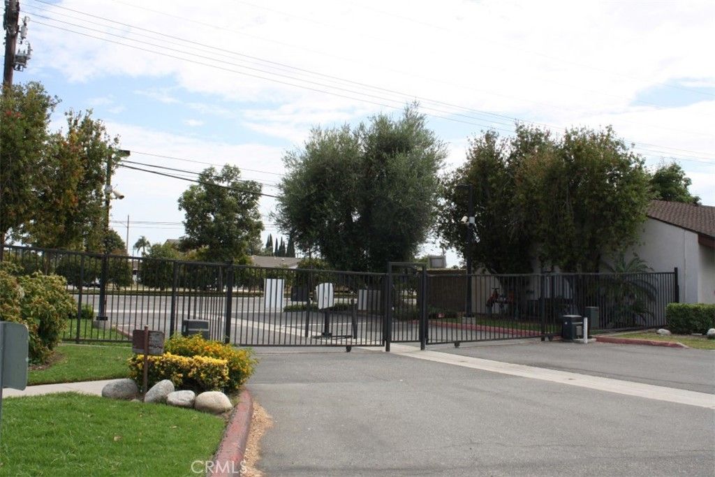 2011 W Katella 1, Anaheim, CA 92804 — photo 4