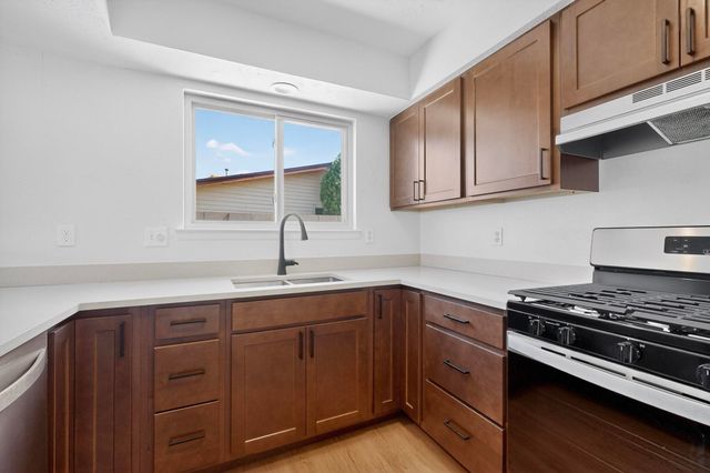 5005 Goldenthread Drive NE, Albuquerque, NM 87113