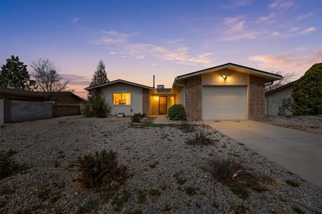 5005 Goldenthread Drive NE, Albuquerque, NM 87113