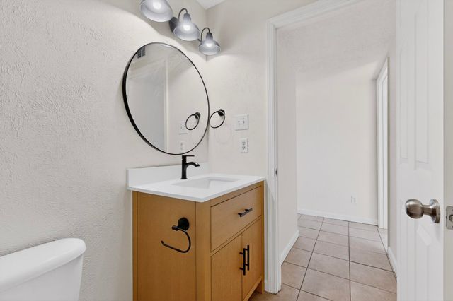 5005 Goldenthread Drive NE, Albuquerque, NM 87113