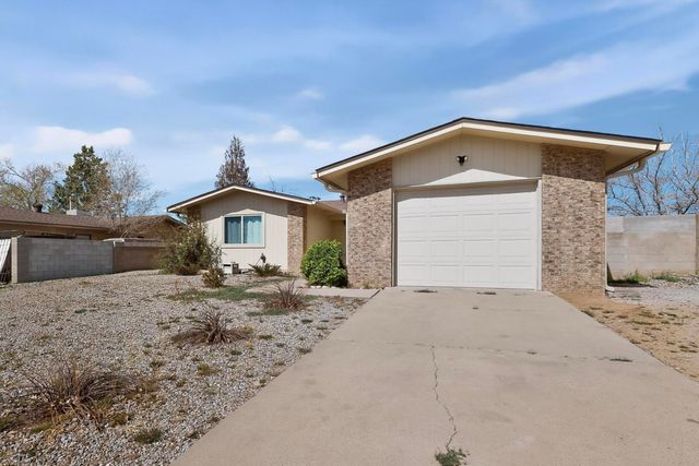 5005 Goldenthread Drive NE, Albuquerque, NM 87113