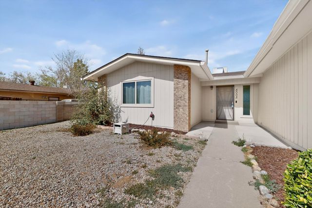 5005 Goldenthread Drive NE, Albuquerque, NM 87113