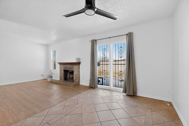 5005 Goldenthread Drive NE, Albuquerque, NM 87113