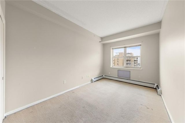 260 Beach 81st St Apt 6V, New York City, NY 11693