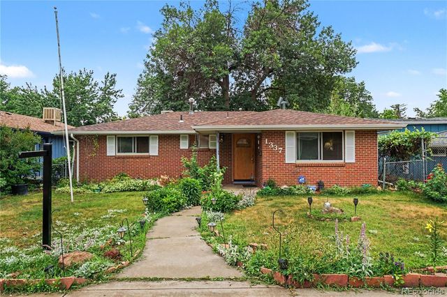 1337 Sharpe Place, Longmont, CO 80501