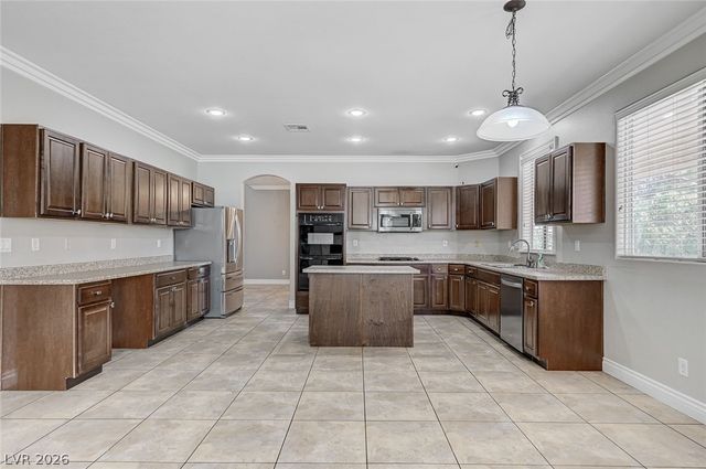 3527 Cupecoy Point Avenue, Las Vegas, NV 89141